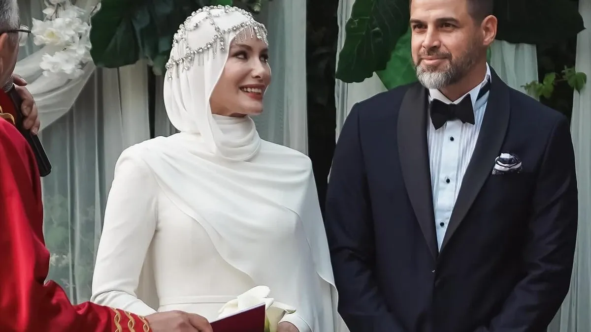 Gamze Özçelik eşi Reshad Strik’i böyle övdü! ‘Beyim diye demiyorum…’