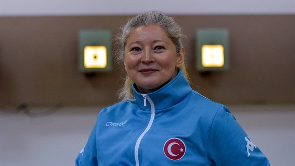 Milli para atıcı Aysel Özgan’dan Paris 2024’te gümüş madalya